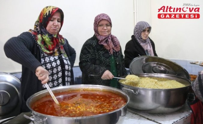 Amasya'da Boraboy köyü sakinleri iftarı evlerinde değil bir arada yapıyor