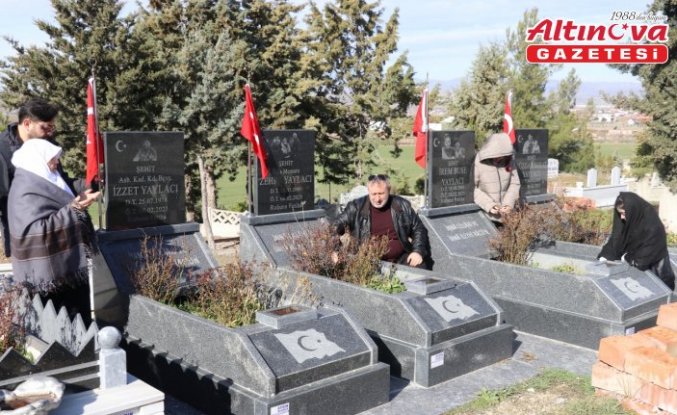 Asrın felaketinde kaybettiği 4 yakınının acısını ilk günkü gibi yaşıyor