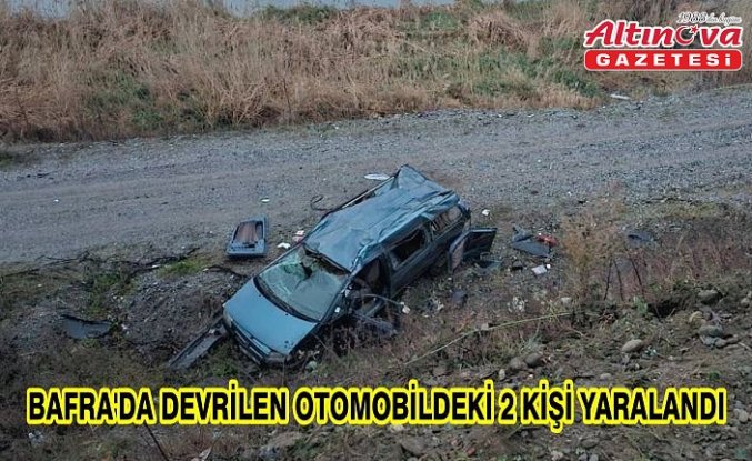 Bafra'da devrilen otomobildeki 2 kişi yaralandı