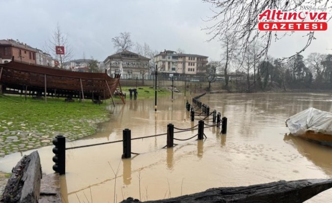 Bartın'da sağanak taşkına neden oldu