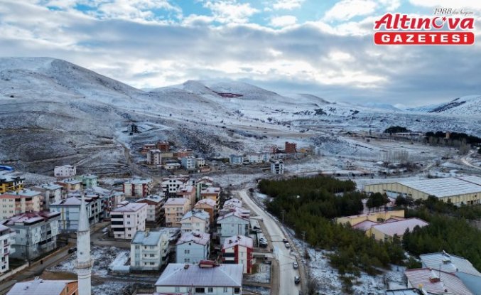 Bayburt'ta kar yağışı etkili oldu