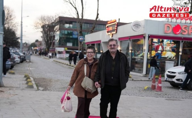 Düzce Belediyesinden çiftlere kırmızı halılı “Sevgililer Günü“ sürprizi