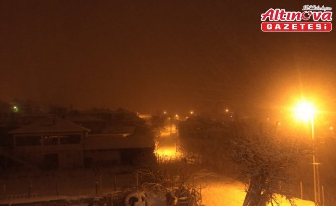 Göynücek'in yüksek kesimlerinde kar yağışı etkili oldu