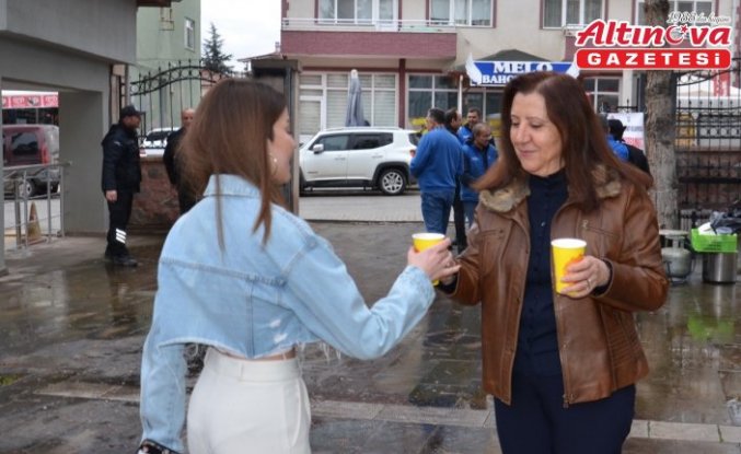 Gümüşhacıköy Belediyesinden öğrencilere sıcak çorba ikramı