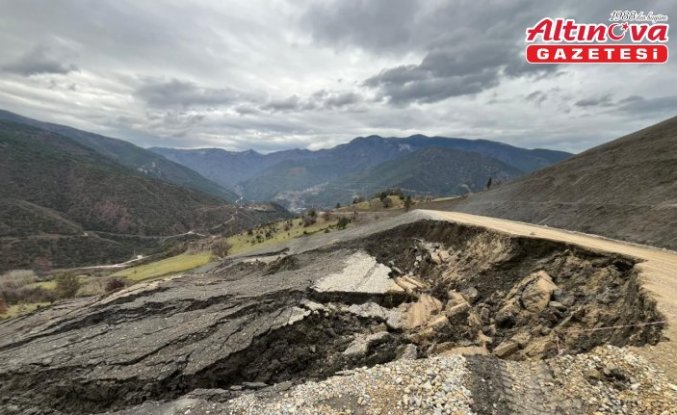 Karabük'te heyelan nedeniyle bir köy yolu ulaşıma kapandı