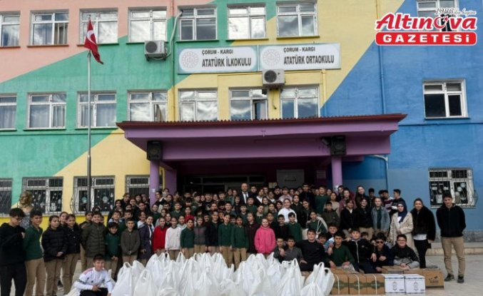 Kargı'da öğrenciler ihtiyaç sahipleri için ramazan kolileri hazırladı