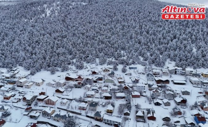 Karla kaplanan Keyfalan Yaylası eşsiz manzarasıyla havadan görüntülendi