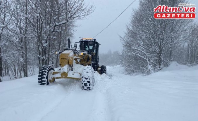 Salıpazarı ilçesinde kar yağışı etkili oluyor