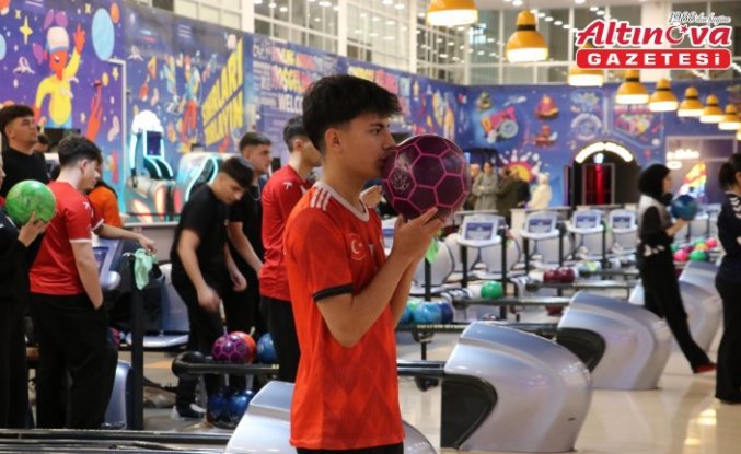 Samsun'da Gençler Türkiye Bowling Şampiyonası düzenlendi