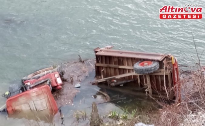 Bafra'da traktörün nehre devrilmesi sonucu 1 kişi öldü, 1 kişi yaralandı