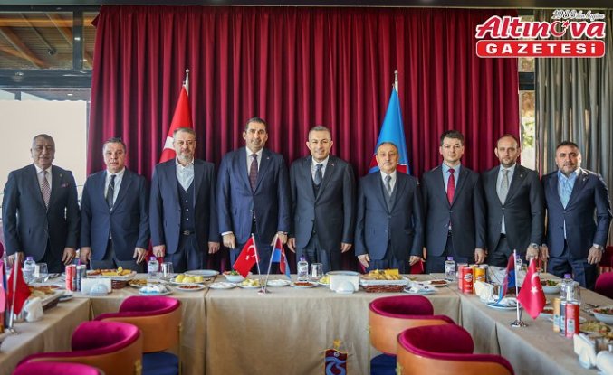 Trabzon Valisi Şahin'den bordo-mavili kulübe ziyaret