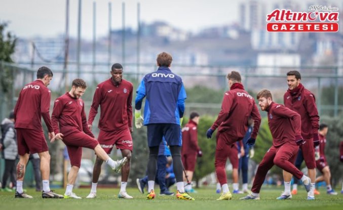 Trabzonspor'da Fenerbahçe maçı hazırlıkları sürüyor