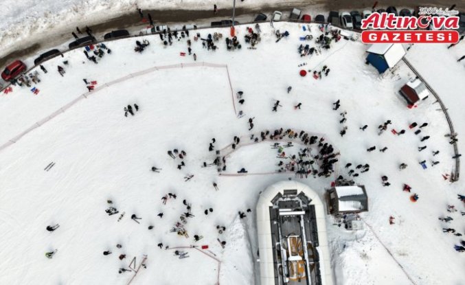 Yarıyıl tatilinin son gününde Ilgaz Dağı’nda bulunan kayak merkezlerinde yoğunluk yaşandı