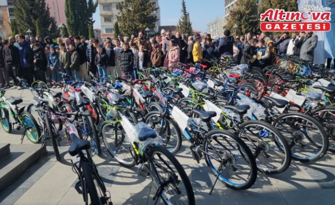 Amasya'da “Ramazan Karnesi“ projesinde 170 çocuğa bisiklet verildi