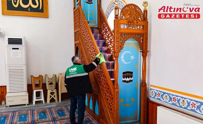 Canik Belediyesi camilerde temizlik çalışmalarını sürdürüyor