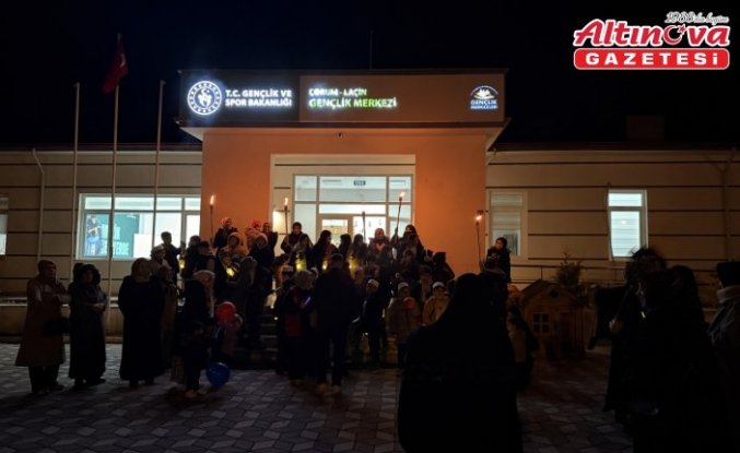 Çorum'da çocuklar teravih namazına “fener alayı“ ile gitti