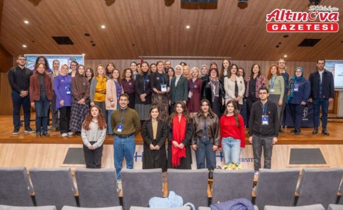 “Haliç'te 2. Disiplinler Arası Kadın Araştırmaları Sempozyumu“ düzenlendi