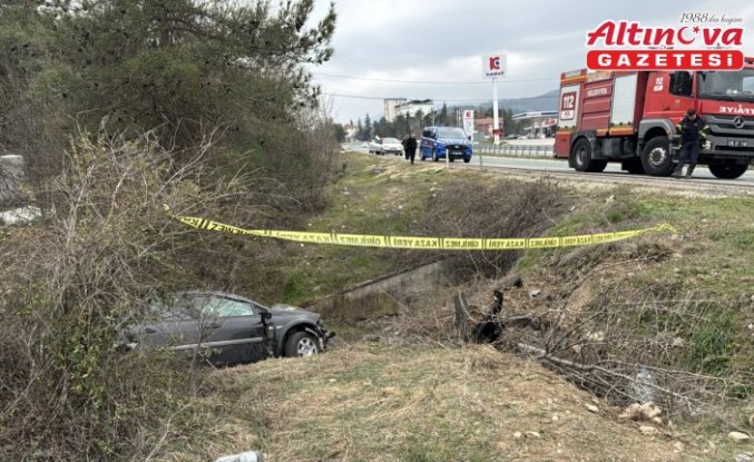 Kastamonu'da menfeze devrilen otomobildeki 1 kişi öldü, 4 kişi yaralandı