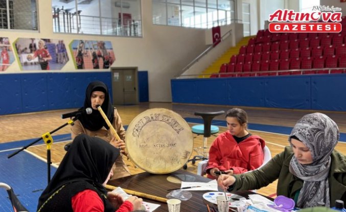 Salıpazarı'nda 8 Mart Dünya Kadınlar Günü kutlandı