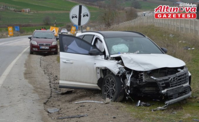 Samsun'da ciple çarpışan otomobildeki 5 kişi yaralandı
