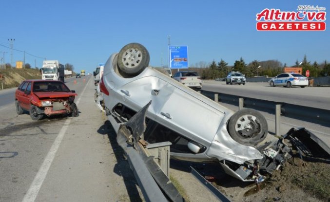 Samsun'da iki otomobilin çarpıştığı kazada 3 kişi yaralandı
