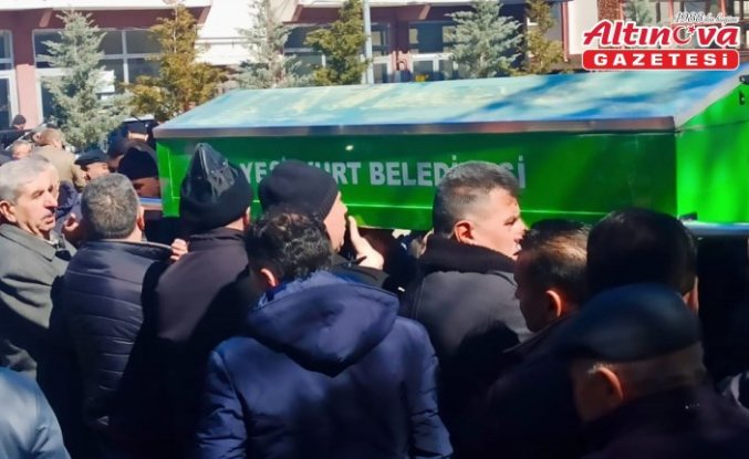 Tokat'ta kaldığı apartta ölü bulunan kişinin cenazesi toprağa verildi