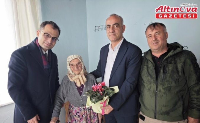 Yakakent'te Kaymakam Taşyapan ve Belediye Başkanı Aydoğdu'dan yaşlılara ziyaret