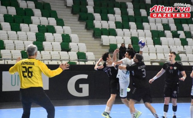 Zonguldak'ta kadın polisler, 8 Mart'ı görev başında karşıladı