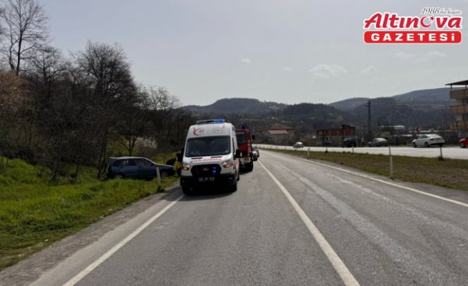 Zonguldak'ta kamyonetle otomobilin çarpıştığı kazada 1 kişi yaralandı