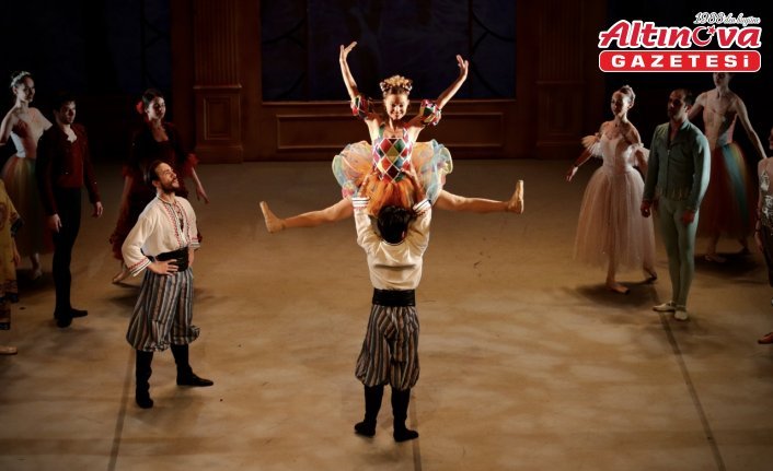 Çaykovski'nin 134 yıllık ölümsüz eseri “Fındıkkıran“ balesi prömiyere hazır
