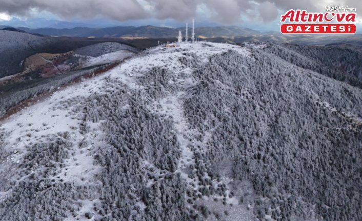 Samsun'da 1650 rakımlı Dürtmen Dağı'nda kar etkili oldu
