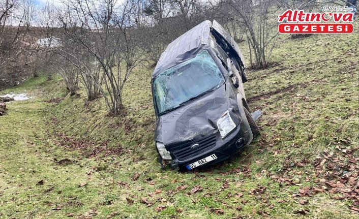Samsun'da fındık bahçesine yuvarlanan araçtaki 1 kişi öldü, 2 kişi yaralandı