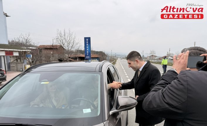 Alaçam Kaymakamı Kayabaşı ve Belediye Başkanı Özdemir trafik denetimine katıldı