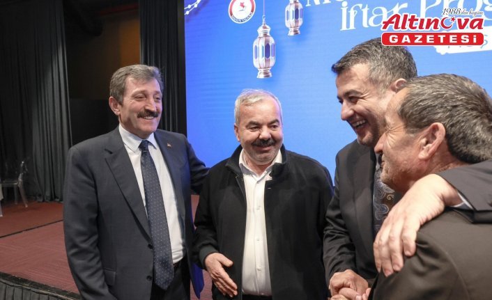 Samsun'da muhtarlar iftar programında bir araya geldi