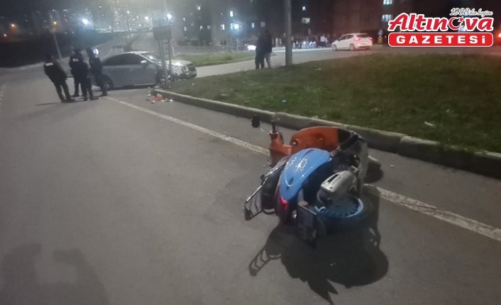 Samsun'da otomobille çarpışan motosikletteki 2 genç yaralandı