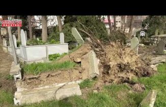 Alaçam'da fırtına mezarlıkta hasara neden oldu