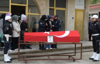 Amasya'daki otobüs kazasında ölen bekçinin cenazesi Giresun'da defnedildi