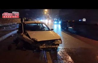 Samsun'da kaldırıma çarpan otomobildeki 2 kişi yaralandı