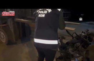 Samsun'da gümrük kaçağı 21 otomobil motoru ele geçirildi