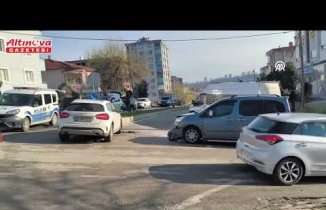 Samsun'da hafif ticari araç ile otomobilin çarpıştığı kazada 3 kişi yaralandı