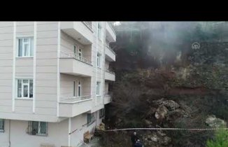 Samsun'da heyelan nedeniyle 5 katlı binada yaşayanlar tahliye edildi